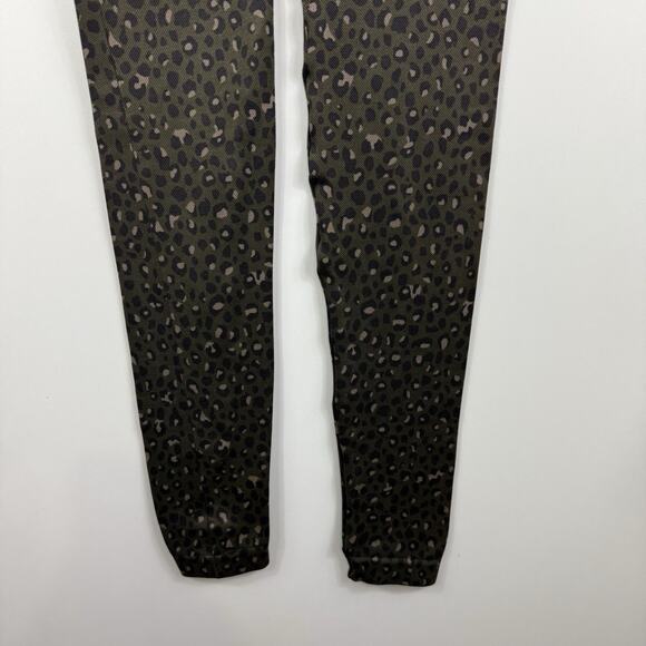 SPANX New Look at Me Now Seamless Leggings in Olive Leopard Small Athletic - Picture 3 of 11